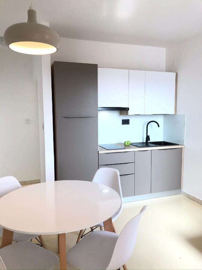 Apartments Renata Pinezići Εξωτερικό φωτογραφία